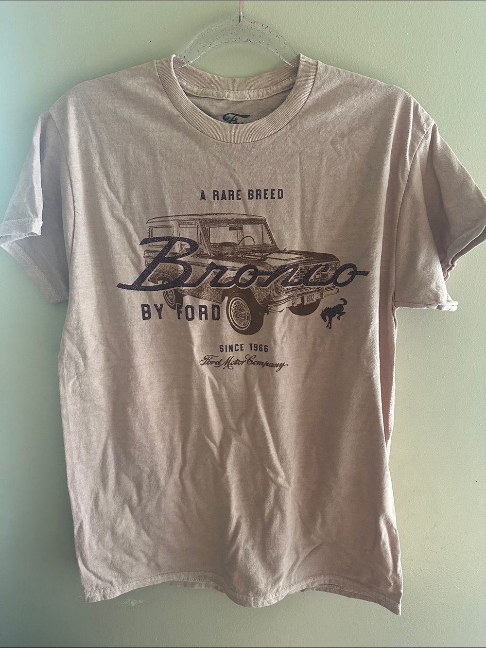 Ford Medium Bronco Graphic‎ Short Sleeved Tee